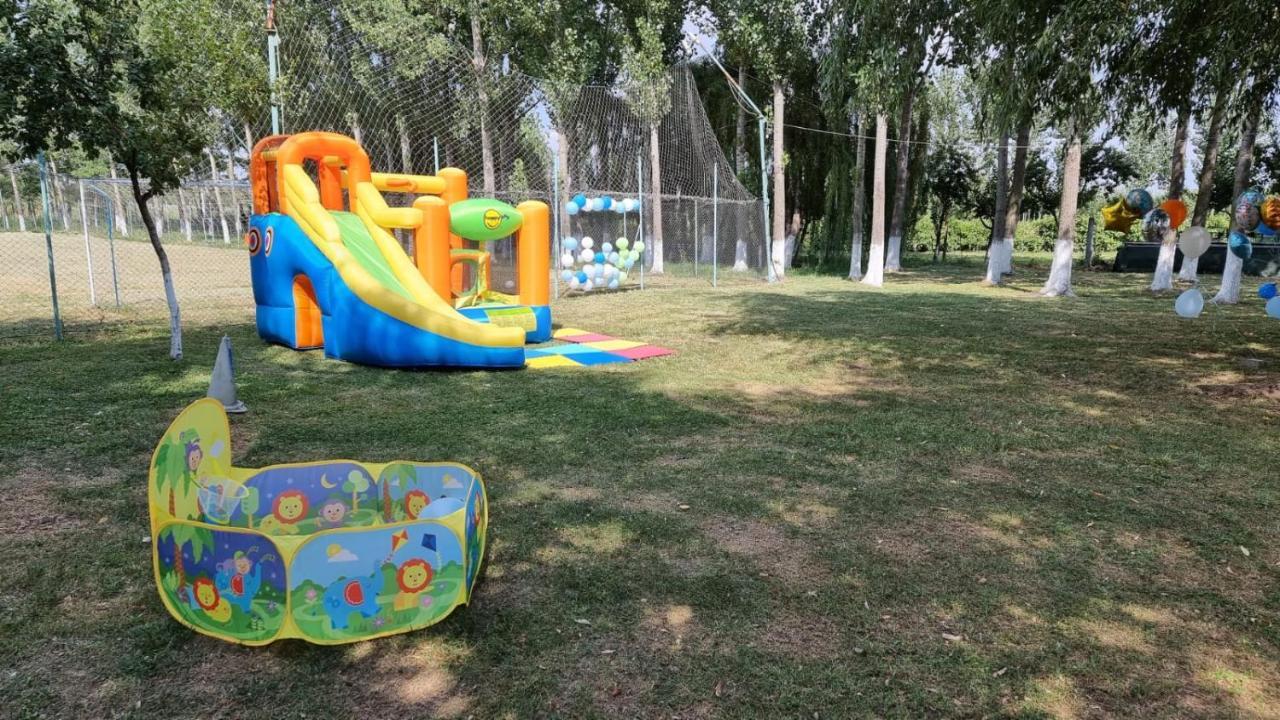 Gigios Sport&Relax Villa Bailesti Bagian luar foto