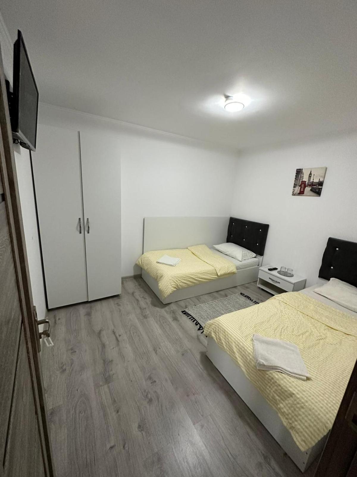 Gigios Sport&Relax Villa Bailesti Bagian luar foto